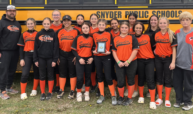 The Junior High Lady Cyclones won 3rd Place at the Hobart Tournament on Friday. They came home with 3 wins and 2 losses in the tournament beating Hobart, Sayre and Cordell.